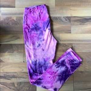 Tie Dye purple super soft leggings!
